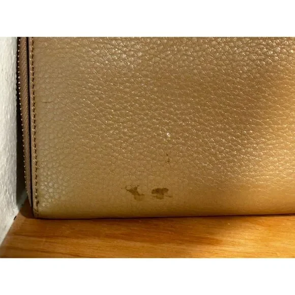 Tory Burch Harper Leather Wristlet in Vintage Camel EUC - Picture 5 of 6